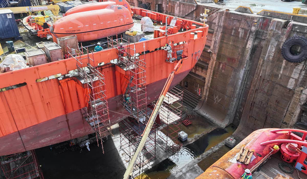 Marine engineering slider image 3